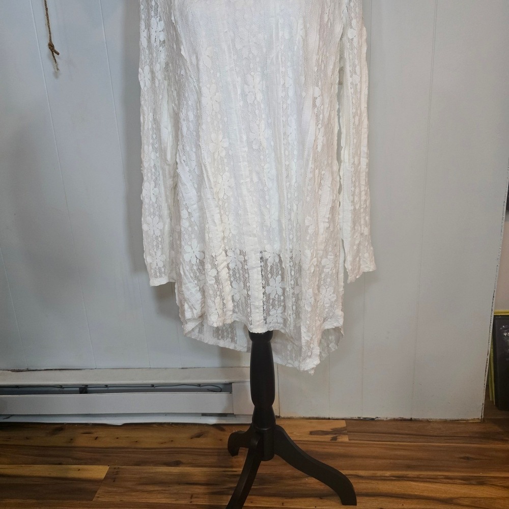 ATTITUDES by Renee White Lace Sheer Bell Sleeve Tunic Top Women's Size L whimsy - Picture 3 of 13